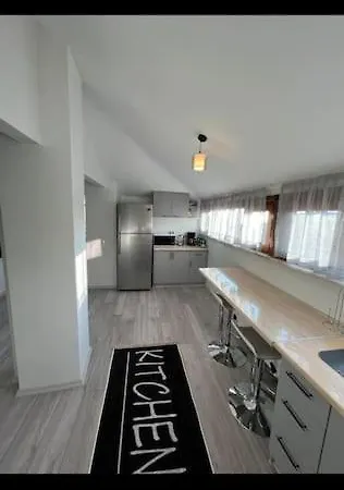 Pool Rooftop Kadikoy Bagdat St. Seaside Metro 5mins Metro Apartamento